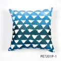 Funda de cojín geométrica azul y blanca con elegante patrón de triángulo para decoración de sofá. - PE7201P-1
