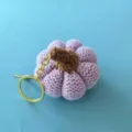 Handgemaakte gehaakte pompoen sleutelhanger schattige gebreide tas bedel gouden ring accessoire - Paars