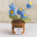 Pianta all'uncinetto fatta a mano vaso bambola simpatica decorazione scrivania regalo - Mughetto a 5 Teste Blu