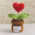 Pianta in vaso all'uncinetto fatta a mano cuore rosso bambola peluche supporto emotivo - cuore rosso