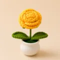 Handgemachte gelbe Häkelrosen Topfpflanze, Wollstrick Blume Tischdeko für Zuhause. - Einzelkopf Rose (Gelb)