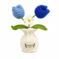 Planta en maceta de tulipanes a crochet hechos a mano, flor azul decoración de escritorio. - Tulipán / Azul