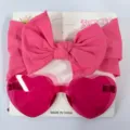 Rosa Set für Kinder mit einem Schleifenstirnband und einer herzförmigen Sonnenbrille - Hair Clips and Sunglasses Combination / Knallpink