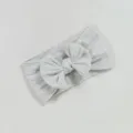 Diadema elástica de nylon para bebé con lazo grande y textura de punto de cable gris - Estilo de Lazo Torcido / Gris claro