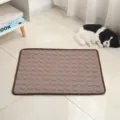 Cooling pet mat detail view, brown circular embossed cooling pad for cats and dogs summer use. - Size XL 70×100cm / Coffee
