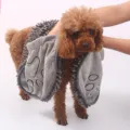 Toalla de chenilla gris para mascotas perros gatos con diseño de huella y bolsillos prácticos. - 35*80cm / Gris