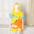 Telo mare poncho con cappuccio bambini, stampa volpe cartone animato giallo, mantella spiaggia. - Piccola volpe