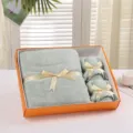 Coral fleece towel gift set, 3 pieces with bath towel and face towels in elegant box. - 70*140cm / Mint Green