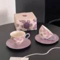 Hermoso conjunto de taza y platillo de café de cerámica floral morada, regalo ideal. - Taza Y Plato Pie Pequeño Entallado