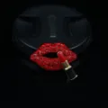 Nahaufnahme Detailaufnahme von roten Kristall Strass Lippen und Lippenstift Legierung. - Lippenstift-Lippen (Hellrot)