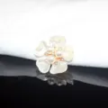 Exquisites Perlen Blumen Legierung Zubehör Detail, perfekt für DIY Braut Haarschmuck. - Weißer Perlenstil / Weiß