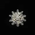 Dettaglio del ciondolo a fiocco di neve in strass con cristalli scintillanti e base in metallo. - Fiocco di Neve Pieno Diamante Argento