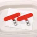 Lengüeta de cordón de teléfono de tela Oxford roja en forma de T accesorio universal - 6x4.5cm 1 Pieza/Paquete / Anillo Plateado & Naranja Ámbar