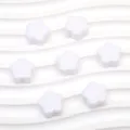 Cuentas de acrilico blancas en forma de flor de cinco petales para accesorios de joyeria DIY - Blanco