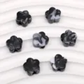 Cuentas de flores acrílicas marmoleadas en blanco y negro para accesorios de joyería DIY. - Negro y Blanco