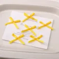 Fiocchi in nastro di satin giallo per accessori capelli fai da te e decorazioni 10pz - 10 Pezzi/Confezione (Circa 2.5x2cm) / Giallo Oro
