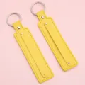 Porte-clés en cuir jaune accessoire DIY avec anneau en métal et rivet, cadeau créatif. - 15cm 1 Pièce/Paquet / Jaune vif