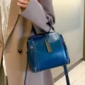 Bolso de mano de cuero azul elegante retro bolso cruzado para mujer trabajo diario chic. - Verde azulado