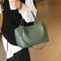 Bolso tote verde de cuero genuino, bolso de hombro casual con asas para uso diario. - 36*16*21 cm / Verde Almendra