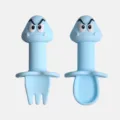 Kit cuillère et fourchette d'entraînement en silicone pour bébé avec personnages de dessin. - Monstre champignon bleu clair
