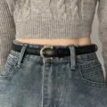 Ceinture en cuir noir classique avec boucle ardillon fer à cheval dorée élégante. - Noir Élégant