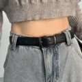 Ceinture en cuir noir minimaliste avec boucle métallique pour jeans élégants - Cuir premium noir
