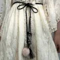 Ceinture tressée bohème avec pendentif pompon et nœud pour la mode féminine et les voyages - Noir