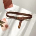 Ceinture tressée extensible marron pour femme avec boucle en métal, taille élastique décontractée. - Café