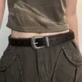Ceinture en cuir marron pour femme vintage avec boucle métal argentée ciselée et passant. - 100cm / Café