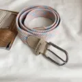 Ceinture tressée élastique pour femme en toile rose et bleue avec boucle ardillon métallique. - Bleu Pâle