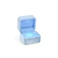Boîte à bague en velours bleu clair avec spot LED interne, parfaite pour les cadeaux de fiançailles. - Bague Unique / Bleu clair