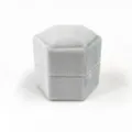 Scatola per Anelli Esagonale in Velluto Grigio Chiaro Portagioie per Proposta Matrimonio - Anello Singolo Esagonale / 50x44x45mm / IS48
