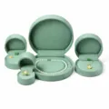 Ensemble de boîte à bijoux en velours vert, organisateur rond portable pour bagues et colliers. - Boîte à bague / Vert clair