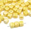 Κίτρινες τετράγωνες κεραμικές χάντρες για DIY κατασκευή κοσμημάτων βραχιόλια κολιέ. - Τετράγωνες Χάντρες / 8mm (10 Τεμάχια/Συσκευασία) / Κίτρινο