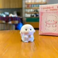 Beflocktes Hasen Spielzeug Miniatur Figur süße Schreibtisch Deko mit rosa Geschenkbox - Farbige Box / Kaninchen