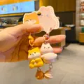 Süßer Cartoon Bär Hase Schlüsselanhänger, Glocke Tasche Anhänger, schönes Accessoire. - Hase umarmt Hund / Einzelset (Mit OPP-Beutel)