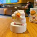 Niedliche Kunstharz Hamster Figur Tischdekoration mit leckerer Hähnchenkeule und Bierkrug - Bier Stil