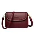 Wijnrode PU lederen schoudertas, stijlvolle dameshandtas met flap en metalen hardware details. - Rood