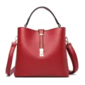 Borsa a tracolla in pelle PU rossa da donna, elegante borsa a mano con chiusura in metallo. - Rosso