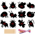 Set de tarjetas para raspar de insectos DIY con palitos de madera y cintas para manualidades. - Tema de Insectos (J-0551) / Paquete de 24