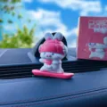 Süßes Cartoon Kaninchen Auto Armaturenbrett Ornament dekorative Figur stilvolles kreatives Zubehör - Skateboard-Stil (BS0057) / 1 Stück/Packung