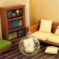 Cute mini cat keychain in clear ball capsule, lovely cartoon pendant toy for bag and keys. - 4CM Capsule / Siamese Style