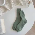 Grüne gerippte Damen Wollsocken, dicke warme Wintersocken im koreanischen Stil für Frauen. - Einheitsgröße / Milchgrün