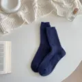 Gemütliche dicke Wollsocken für Damen, warme gerippte Wintersocken für kuscheligen Tragekomfort. - Einheitsgröße / Marineblau