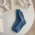 Blaue Strick-Mittelsocken, gemütliche gerippte Winter-Wärmestrümpfe für Damen und Alltag. - Einheitsgröße / Himmelblau