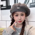 Boina de punto de invierno japonesa para mujer, estilo dulce, gorro de pintor cálido detalle. - M (56-58cm) / Gris
