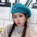 Detailed view of the Japanese winter knit beret, sweet style and soft texture for women. - M (56-58cm) / Blue
