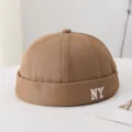 Gorro docker marrón para hombre y mujer, elegante sombrero de lona con bordado NY blanco. - M (56-58cm) / Caqui