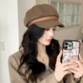 Gorra de lana marrón para mujer, elegante sombrero octogonal de estilo coreano para otoño invierno. - M (56-58cm) / Café