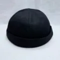 Schwarze Leinen Docker Cap Nahaufnahme, Retro Miki Hat Detailansicht, atmungsaktiver Sommerhut. - M (56-58cm) / Schwarz